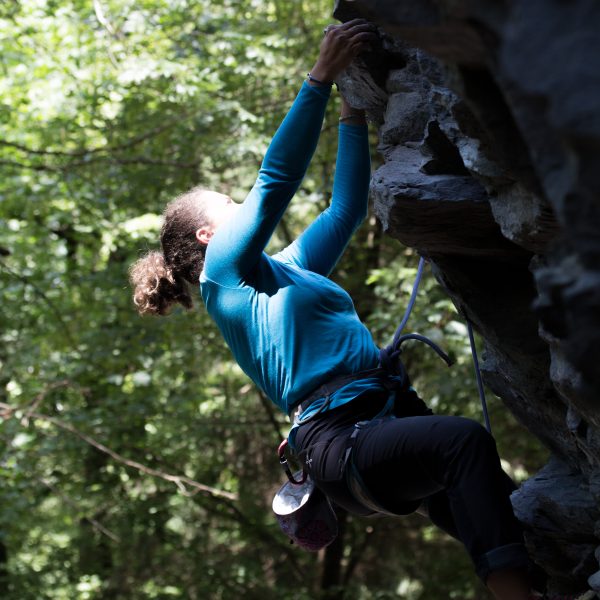 Ele climbing in La Fayet 