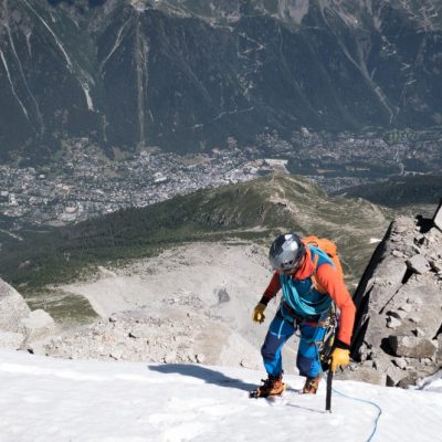 Mihnea on the snow arete near the top of the Frendo Spur.